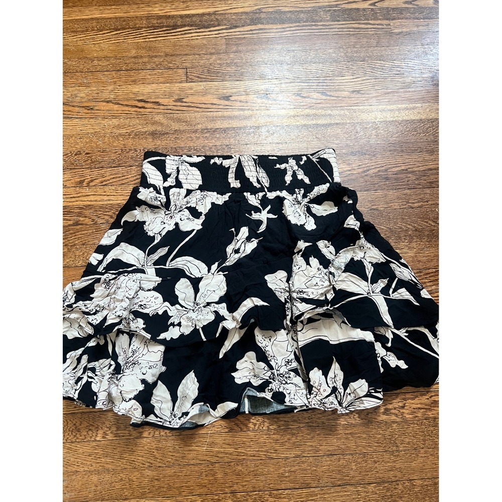 Cabi Black Cream Floral Tiered Mini Skirt Smocked Waist Womens Small